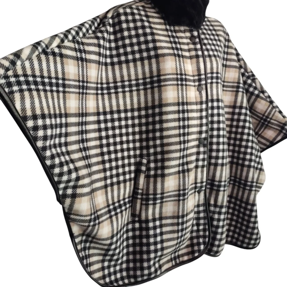 Rachel Roy Women’s Poncho Black White Thick Fleece Faux aux Fur/Leather Trim XL - Picture 5 of 11